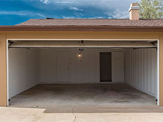 Garage Door Malfunctions | Garage Door Repair Peoria, AZ
